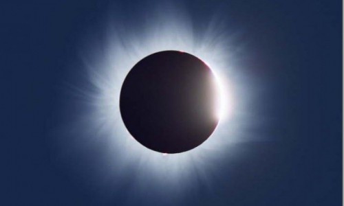 Чепчане увидят «черное» Солнце: прямая трансляция солнечного затмения