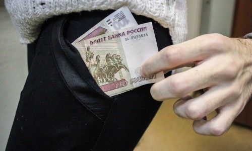 Житель Кирово-Чепецка обворовал магазин женской одежды