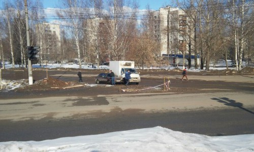 В центре Кирово-Чепецка столкнулись ГАЗель и иномарка