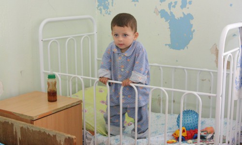 В Чепецке собирают вещи для малышей, от которых отказались родители