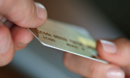 19-летняя девушка из Кирово-Чепецка обокрала знакомого у себя дома