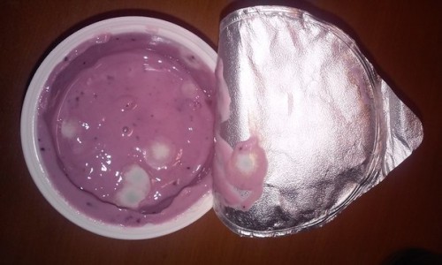 Жительница Кировской области купила йогурт с плесенью