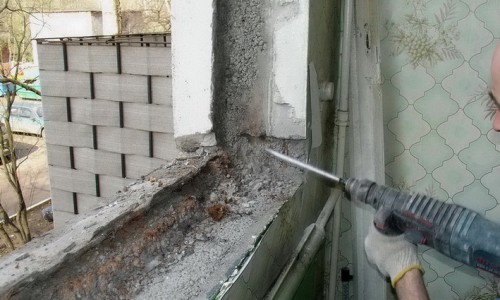 В Кирово-Чепецке задержали мошенника - владельца липовой фирмы по установке окон