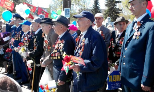 День Победы: В Кирово-Чепецке начался торжественный митинг