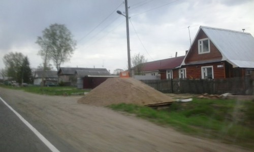 В Кирово-Чепецком районе камеру видеофиксации засыпали песком