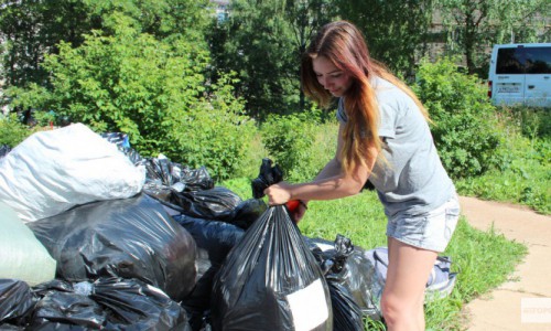 Для малыша, поступившего в ЦРБ, чепчане несли вещи мешками