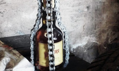 Чепчане в соцсетях: модель перед показом, как спастись от жары и мужские украшения