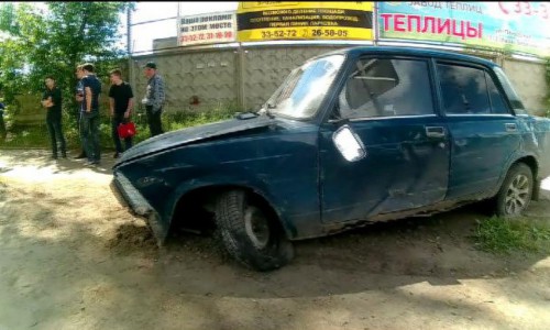 На трассе Кирово-Чепецк-Зуевка пьяный без прав снес ограждение