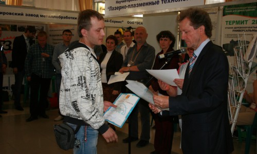 Сварщик ЗМУ КЧХК - в числе лучших в области