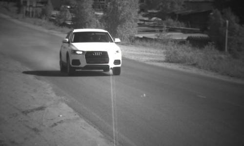 В Кировской области водитель крутой иномарки без номеров превысил скорость на 81 километр в час