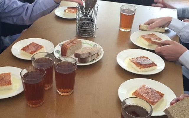 Стало известно, когда младших школьников Чепецка будут кормить бесплатно