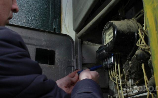 Чепецких "энерговампиров" лишили электричества за долги