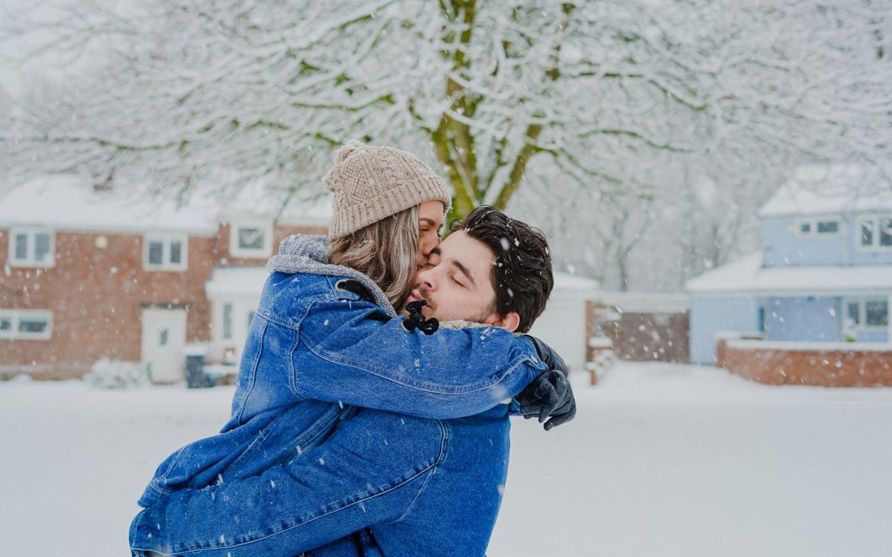 Тельцы будут купаться во внимании, а Стрельцам придется рискнуть: гороскоп для всех на выходные