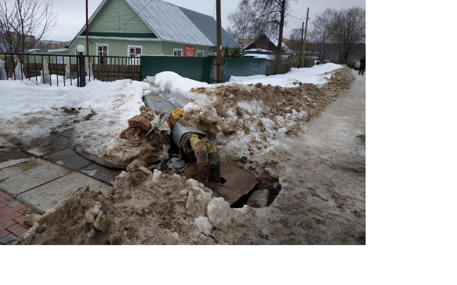 В Чепецке грузовик повредил теплотрассу: без отопления остались 29 домов