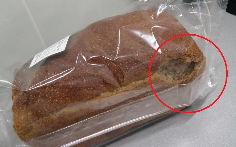 Надкусанный хлеб в упаковке и темнота на улицах: главные сообщения чепчан из соцсетей