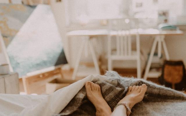 Девам нужно быть спокойнее, а Ракам позитивнее: гороскоп для всех знаков