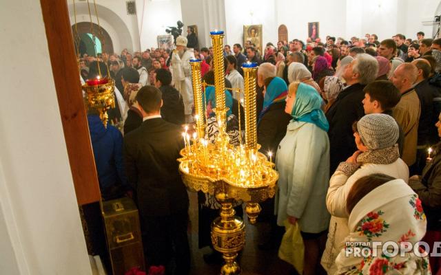 Из-за угрозы распространения коронавируса приостановлено посещение всех храмов Вятской епархии