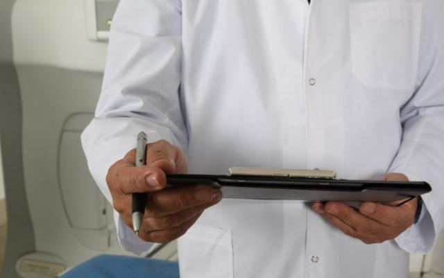 Стало известно главное отличие простуды от коронавируса