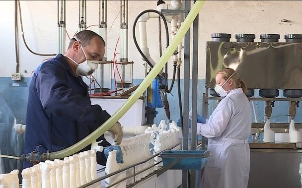 Работа кипит: в Чепецке производят 10 тонн дезинфицирующего средства в сутки