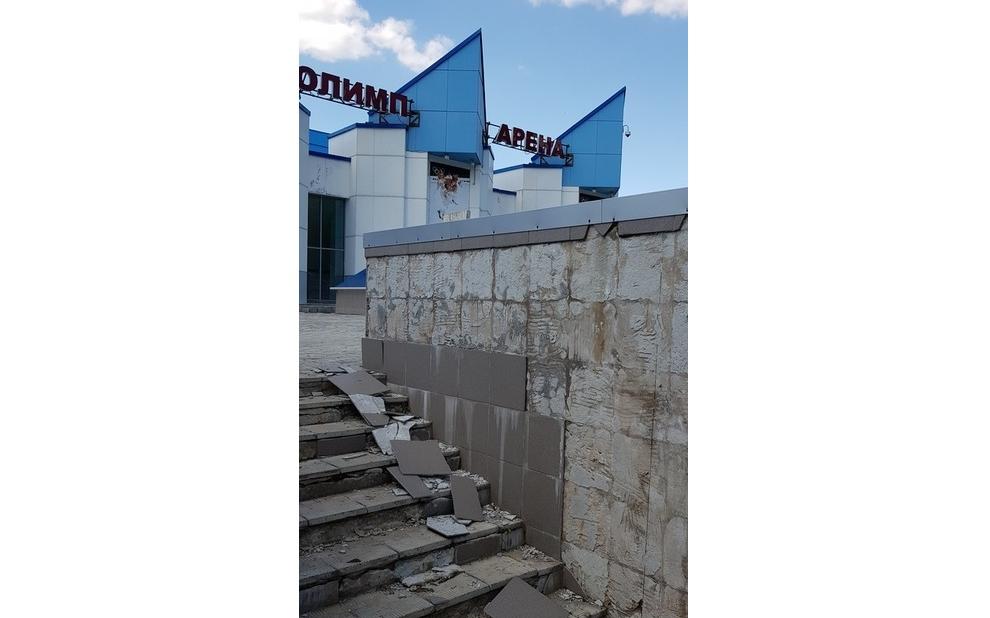 «Дворцу всего 10 лет, а он уже разваливается»: чепчане о состоянии «Олимп-Арены»