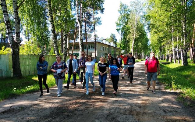 Более 700 тысяч рублей на дороги в Каринторфе, но ремонтировать их не будут