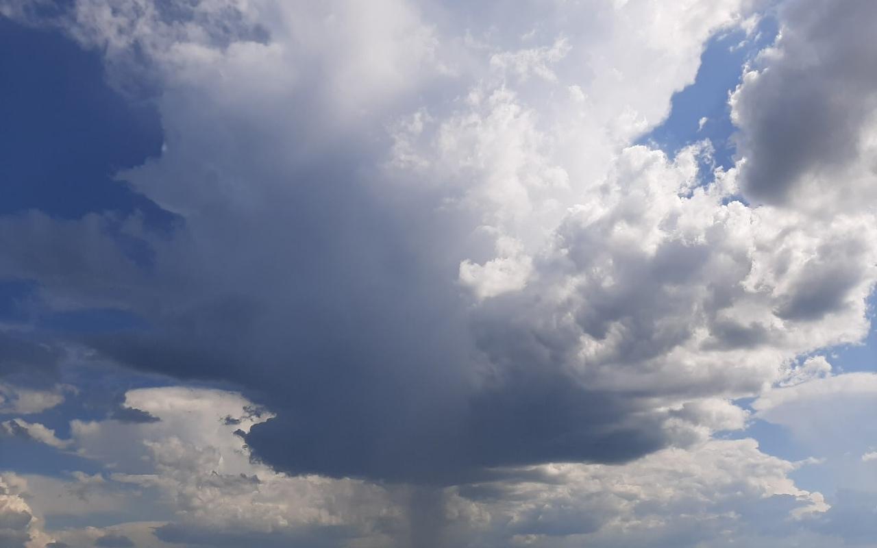 Фото дня: жители Кирово-Чепецкого района наблюдали облака тропического типа