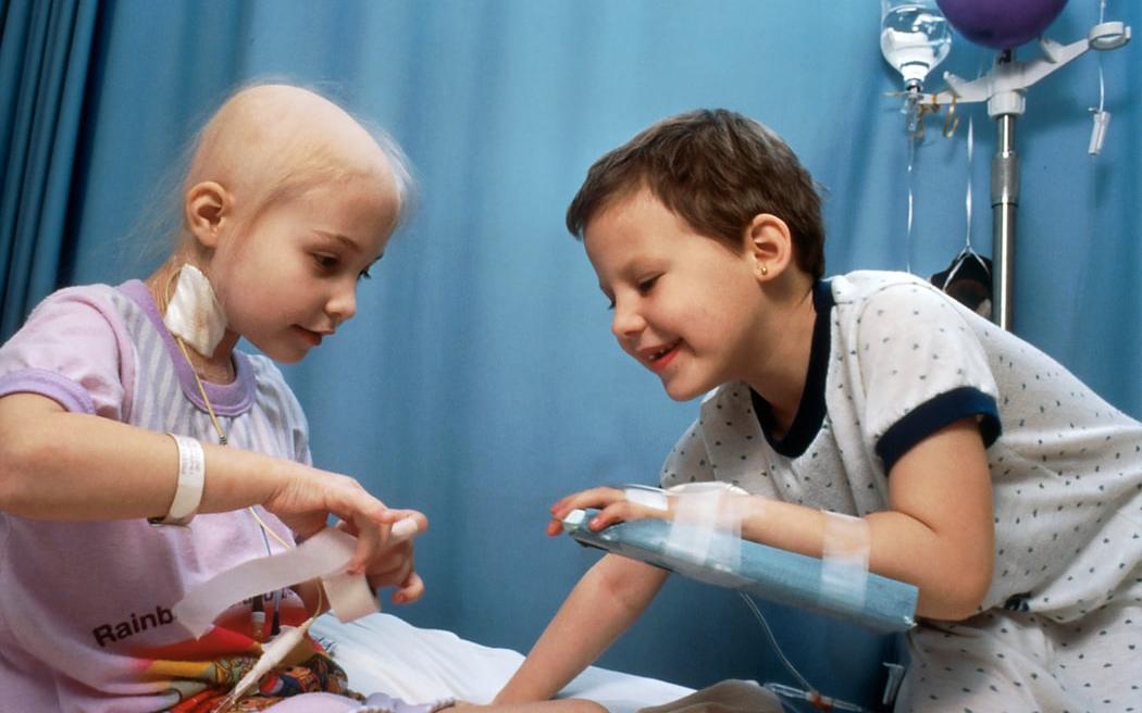 Врачи-онкологи назвали 5 признаков развития рака у детей