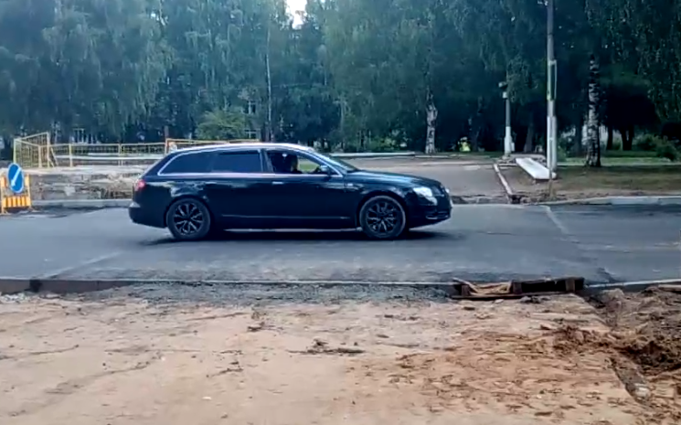 «Цивилизация доходит до провинции»: чепчане о первом в городе приподнятом пешеходном переходе