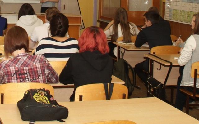 Банкротство без суда и патриотическое воспитание в школах: что изменится с сентября