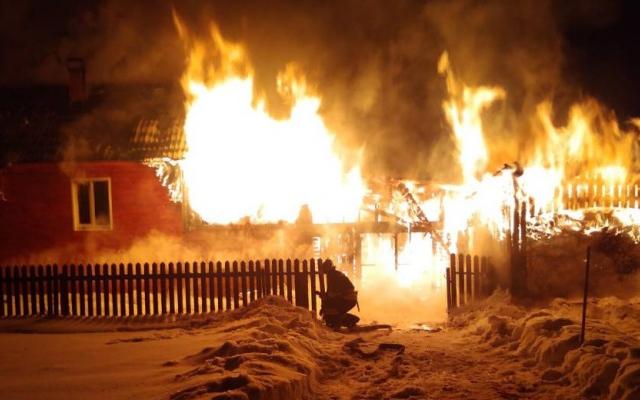 Семь детей из Кирово-Чепецкого района остались на улице из-за пожара