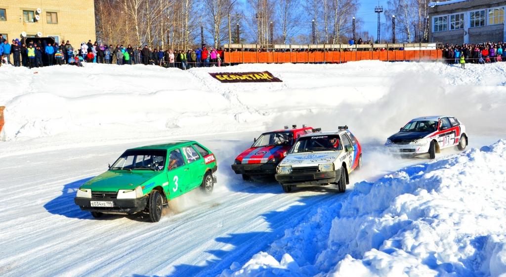 Призер гонок на льду в Чепецке рассказал, что готовил машину полгода