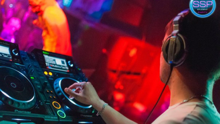 Степан молодцов киров. Штанько артур спб. Диджей киров. Виталий диджей коломна долина солнца. Диджей киров.