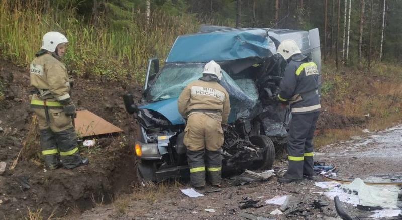 На трассе в Кировской области произошла автокатастрофа: погибли трое
