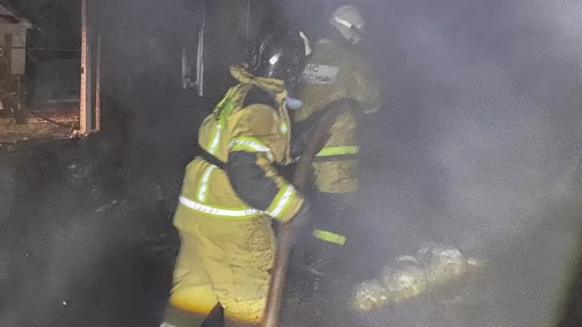 В Малмыжском районе огонь повредил частную баню