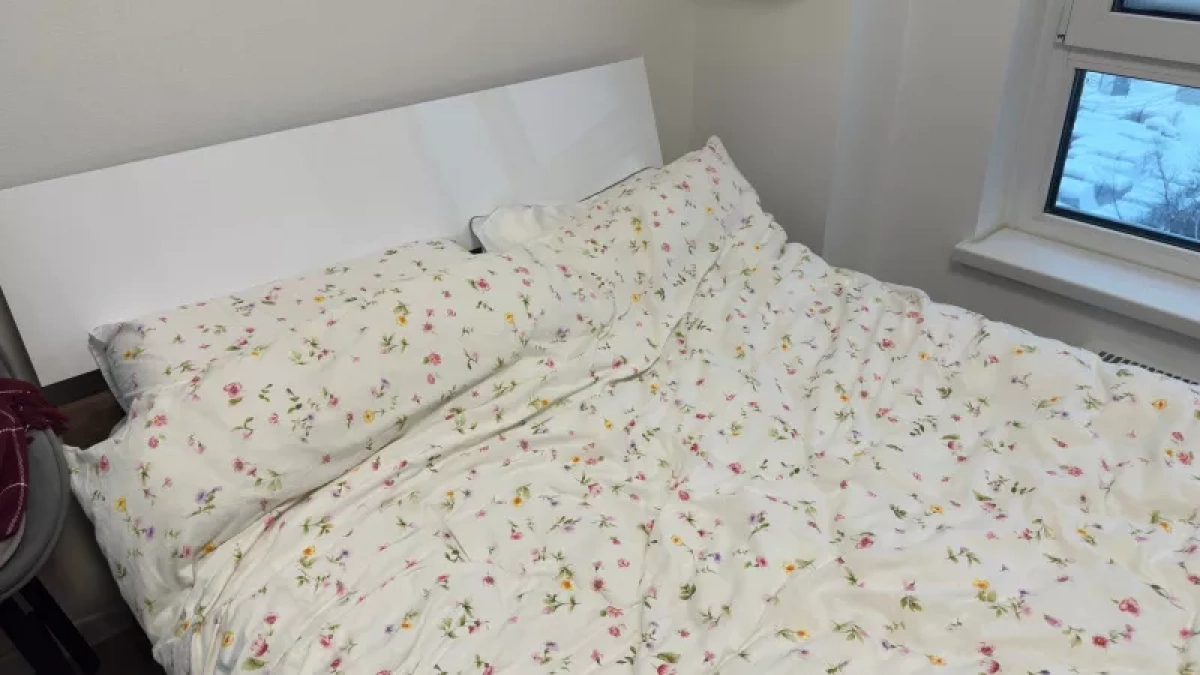 Больше не утюжу постельное и вам не советую: вот что происходит с тканью после частой глажки