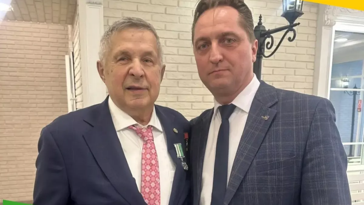 Власти Оричевского округа поздравили летчика-космонавта Виктора Савиных с 86-летием