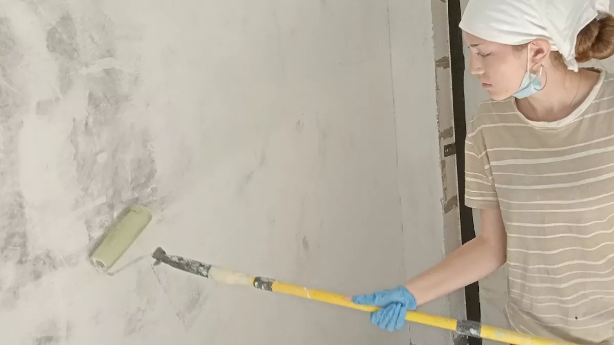 Какую краску лучше выбрать для квартиры - алкидную или акриловую? Запомните раз и на всю жизнь