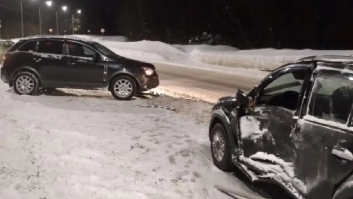 Женщина за рулем Renault покалечилась в жестком ДТП под Кирово-Чепецком