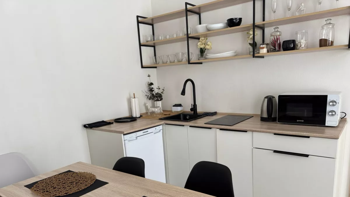 В 2026 дизайнеры больше не хотят обычные мойки на кухне: вот что приходит им на смену