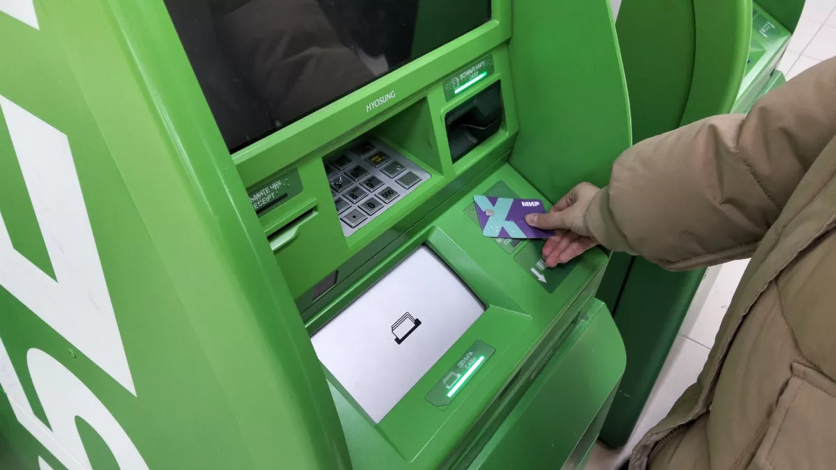 Банкоматы уходят в прошлое: где теперь придётся снимать наличные и не пропадут ли они совсем