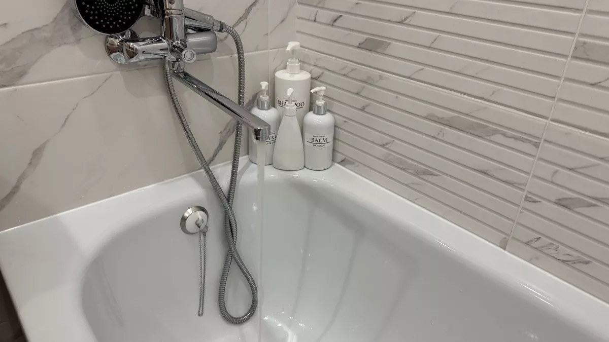 Рыжая ванна побелела с 1 раза: беру всего 2 ложки средства — и она сияет как новая 