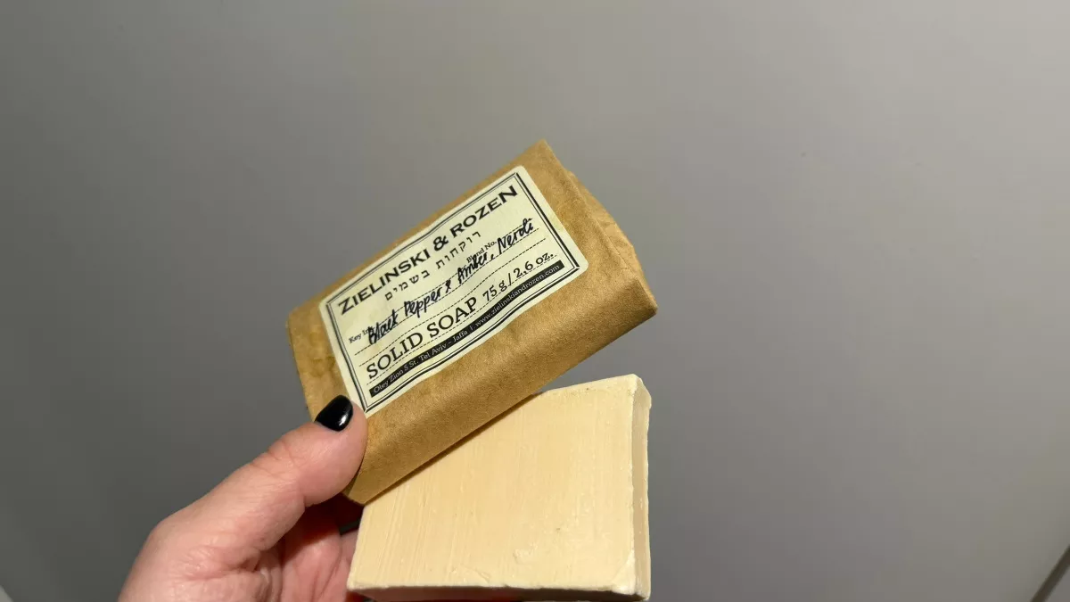 Обмылки в дело: 3 гениальных лайфхака для тех, кто ненавидит возиться с остатками мыла