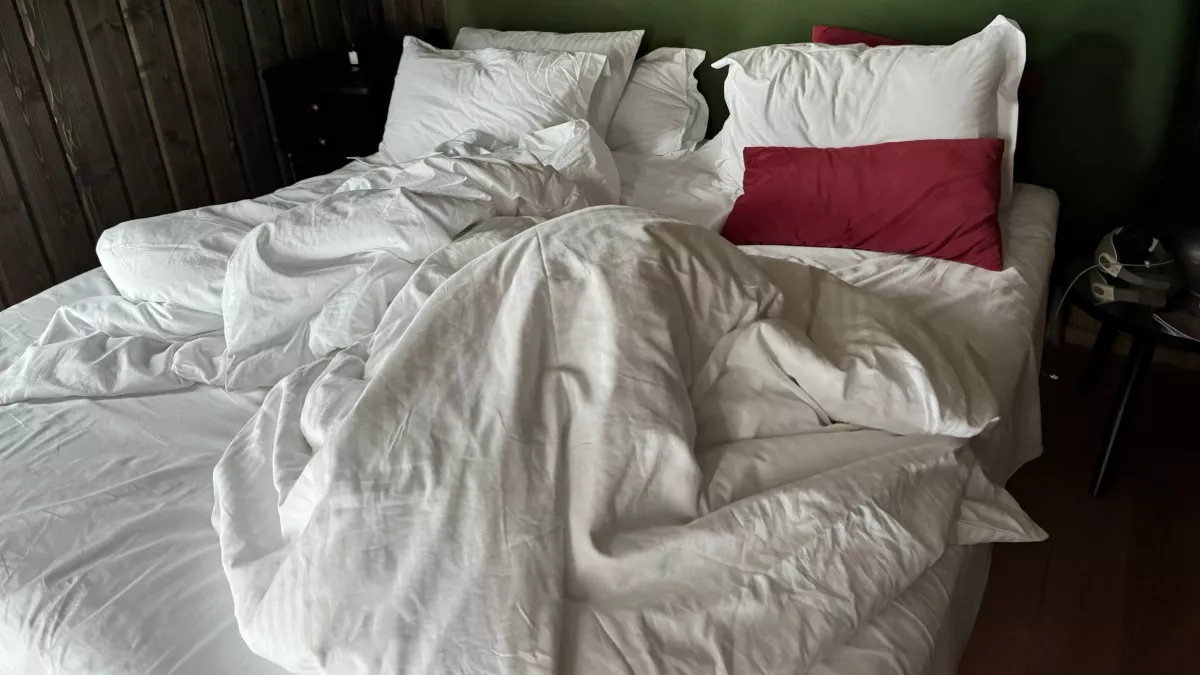 Как часто менять и стирать постельное белье - тотчно не раз в 2 недели и не раз в месяц