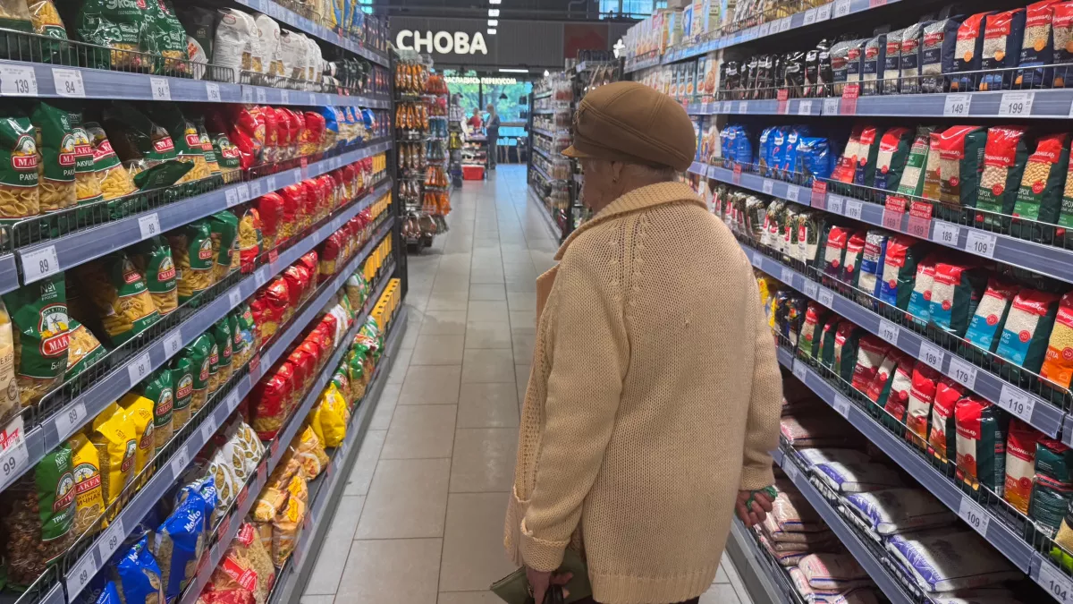 "Сама не ем уже 27 лет эти 5 продуктов, поэтому и живу в здравом уме": 87-летний терапевт назвала опасную еду