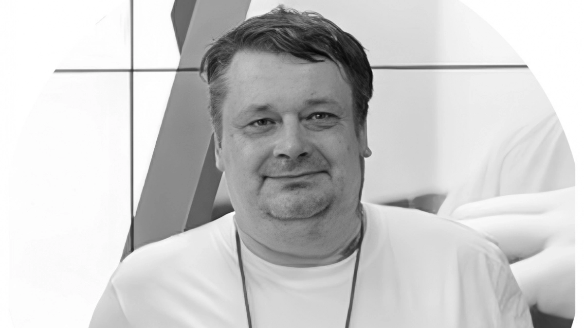 Кировчане простились с педагогом и руководителем радиоклуба Андреем Козловских