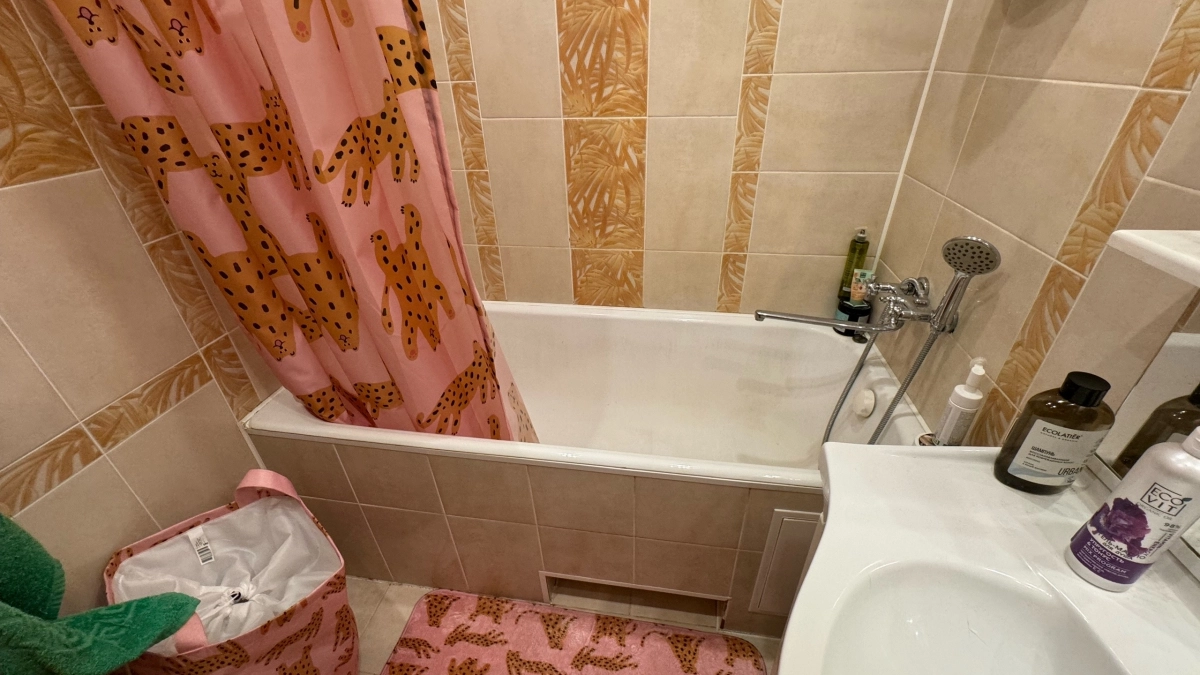 Ванна как из рекламы: простые хитрости, которые вернули ей белоснежное сияние за час