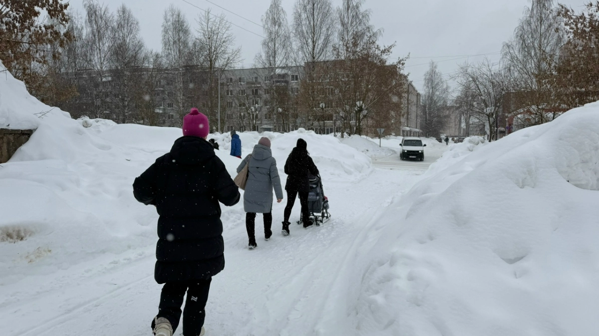 Никогда не отдавайте эти 6 вещей детям – потом будет поздно: психологи предупредили о скрытой опасности