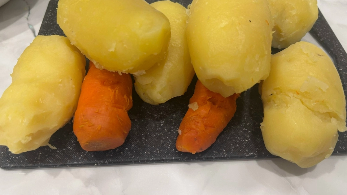 Никогда не варите картошку сразу: немецкий способ, который превращает обычное пюре в кулинарный хит