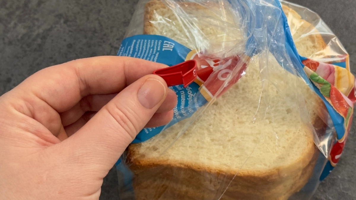 Никогда не выбрасываю зажимы от хлебных пакетов - берегу как зеницу ока: 5 гениальных лайфхаков