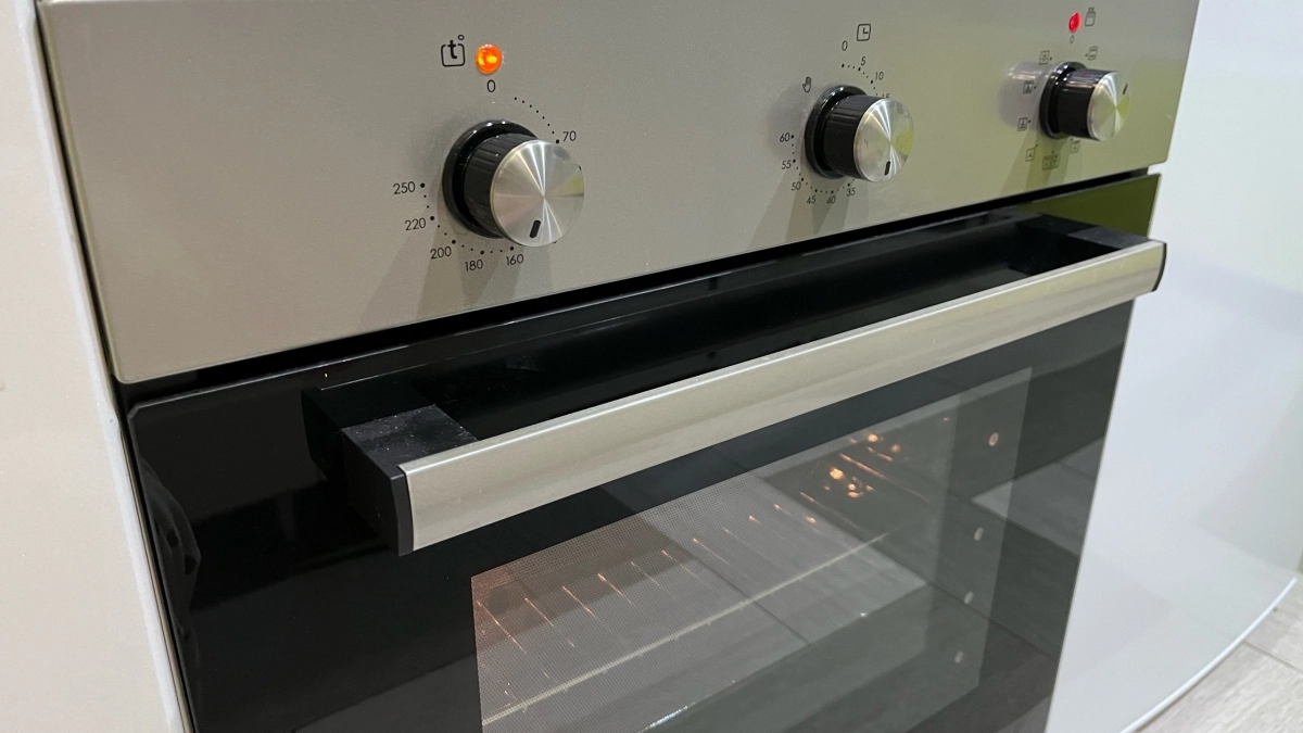 Жир больше не липнет, а пыль не оседает: раскрываю секрет идеальной чистоты на кухне